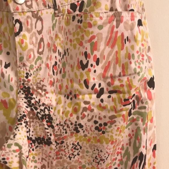 Fun animal print slacks. Size 4 - Picture 2 of 4